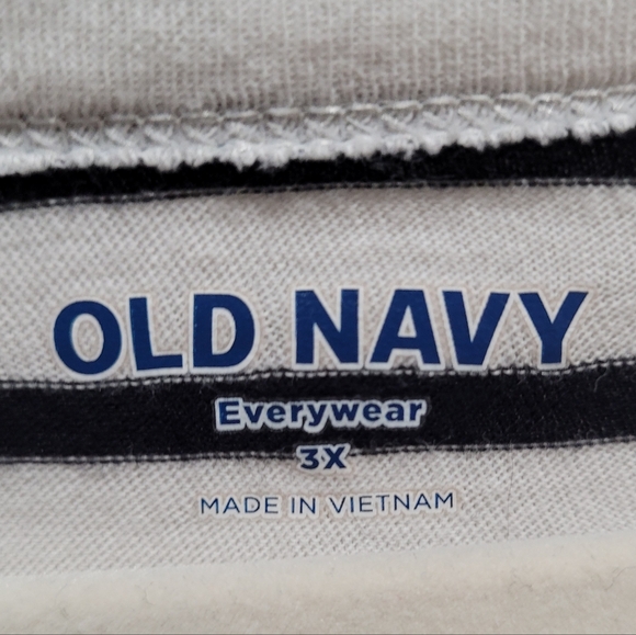 Old Navy Everywear Striped Long Sleeve Tee – White & Black (3X) Pre-Loved - Picture 4 of 5